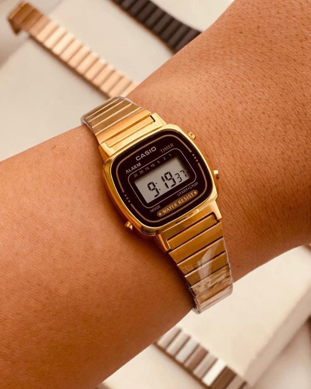 Casio LA670WGA-1DF Digital Watch 33mm